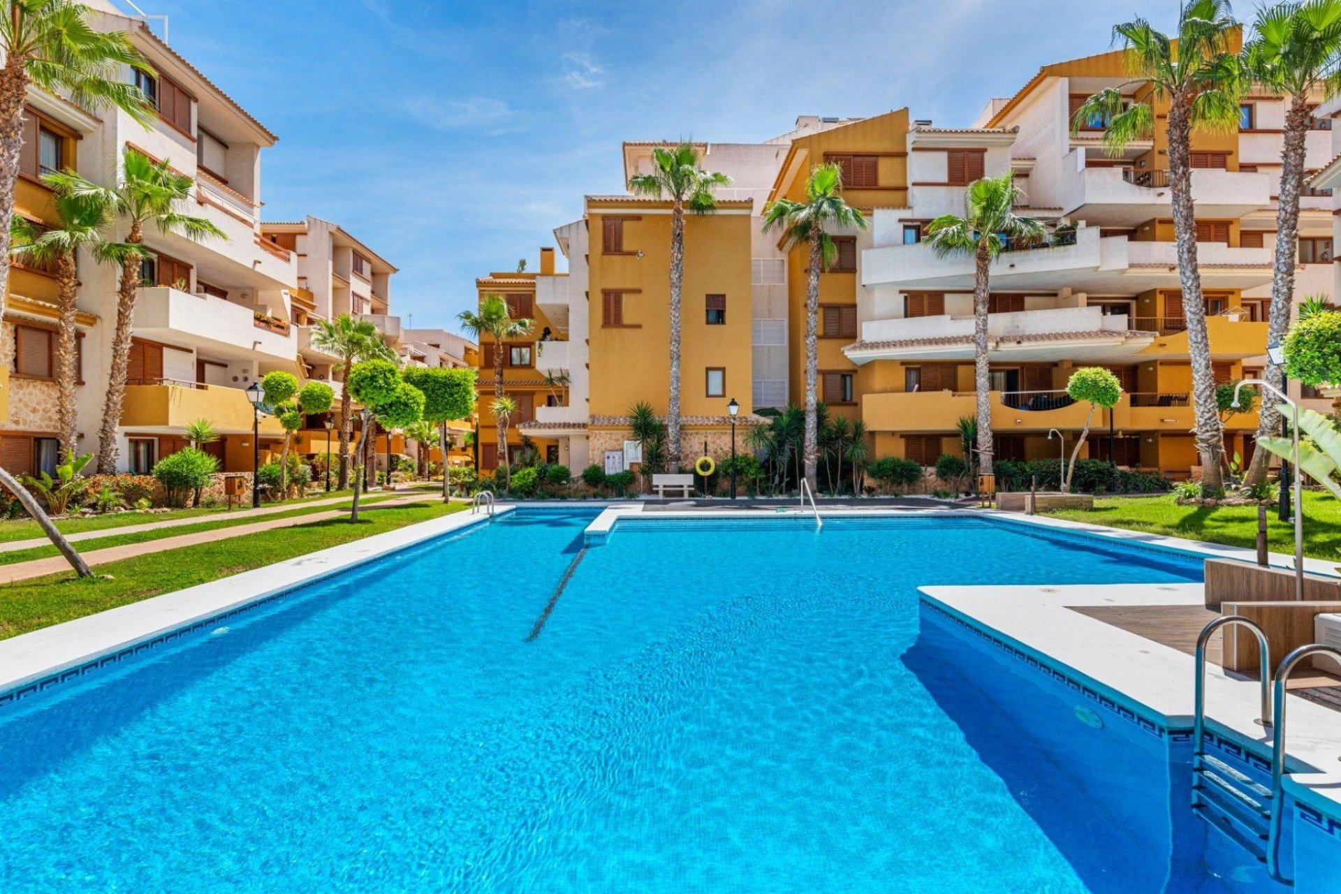 Återförsäljning - Lägenhet -
Torrevieja - Punta prima