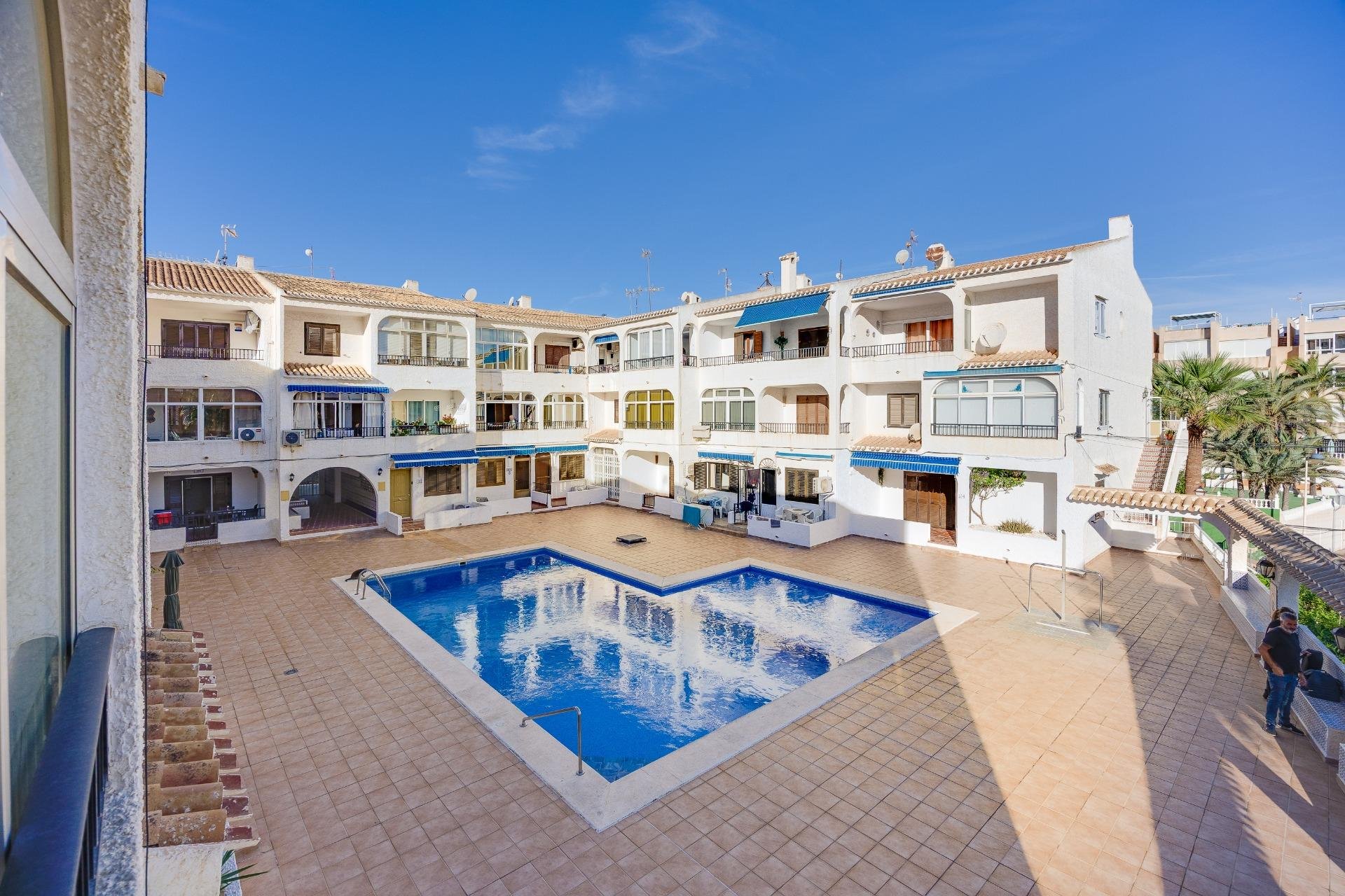 Återförsäljning - Lägenhet -
Torrevieja - Sector 25