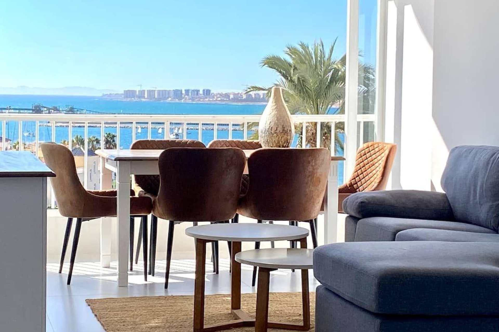 Återförsäljning - Lägenhet -
Torrevieja - torrevieja