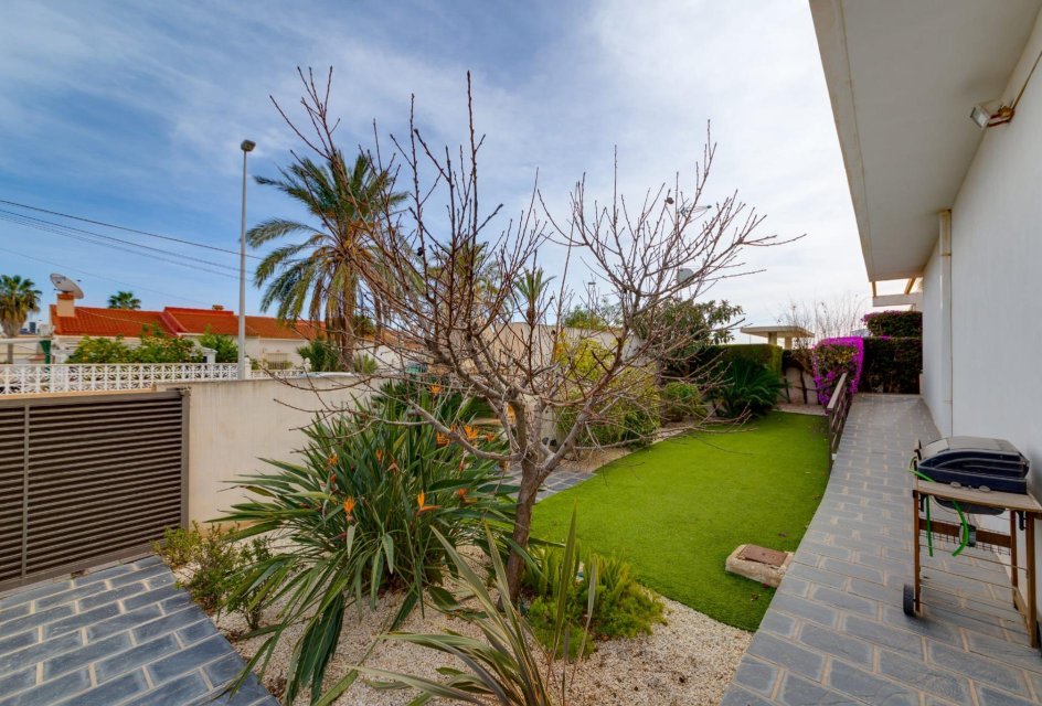 Återförsäljning - Radhus -
Orihuela Costa - Campoamor