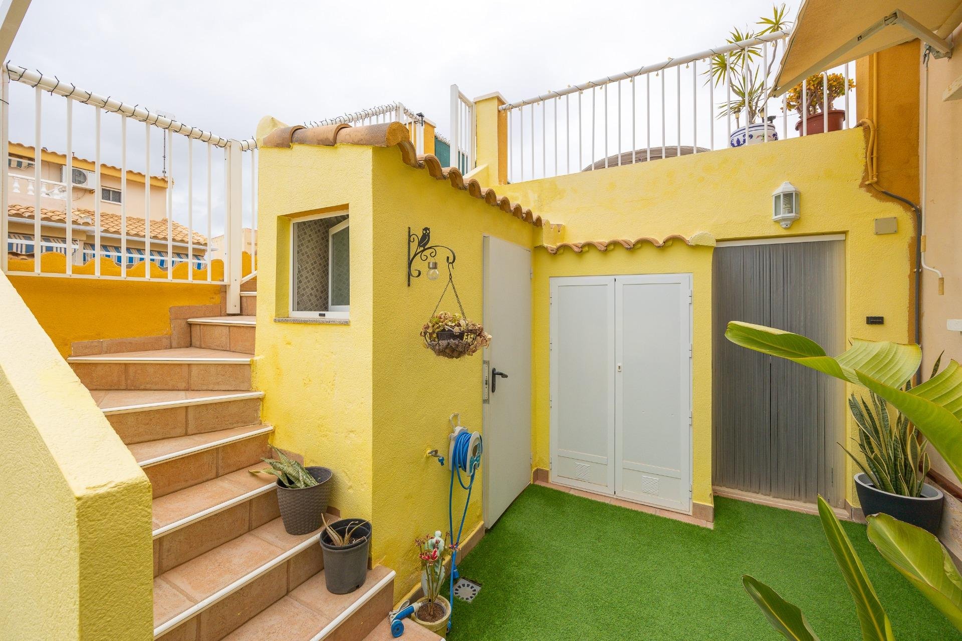Återförsäljning - Radhus -
Orihuela Costa - La Florida