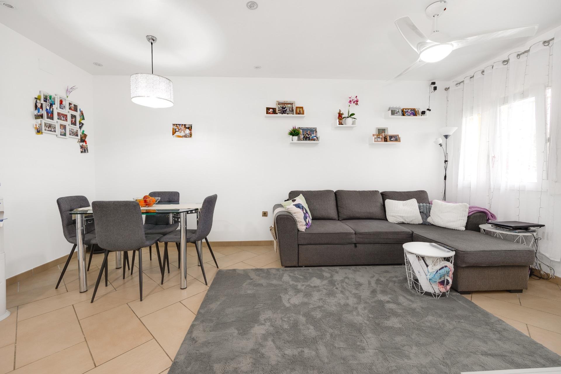 Återförsäljning - Radhus -
Orihuela Costa - La Florida