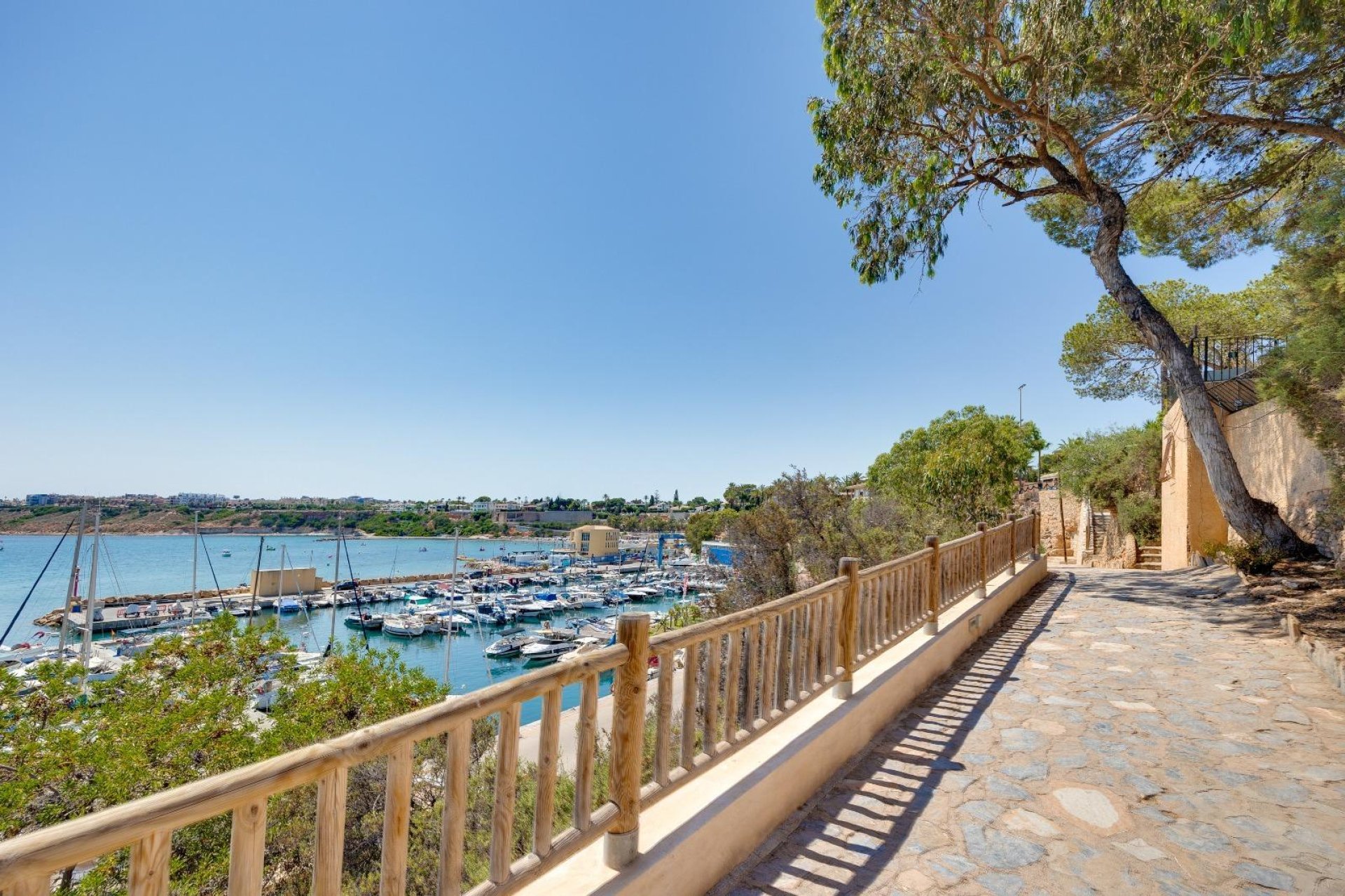Återförsäljning - Radhus -
Orihuela Costa - La Florida