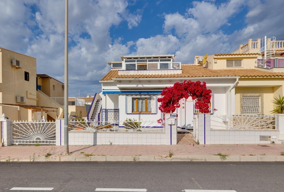 Återförsäljning - Radhus -
Orihuela Costa - La Florida