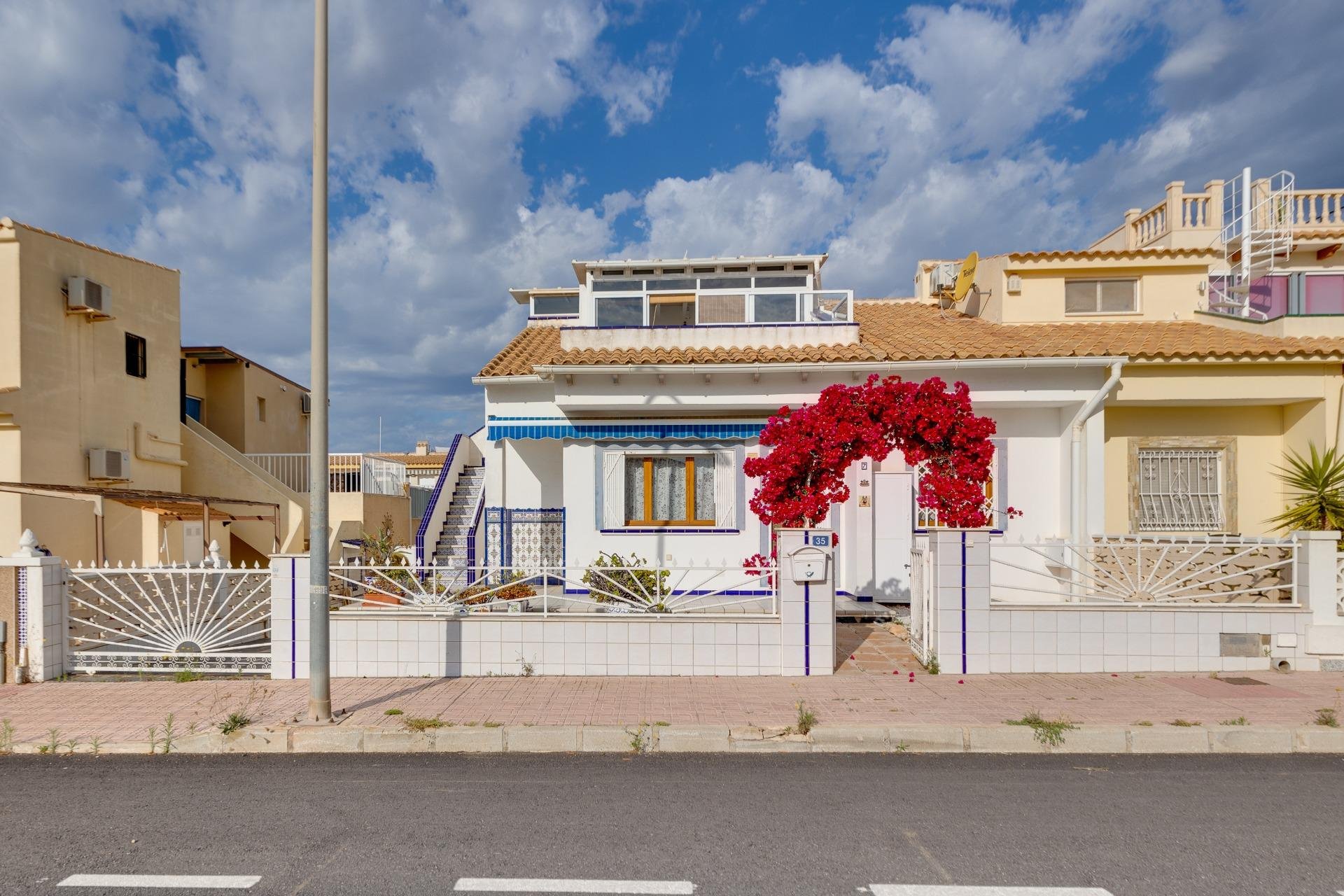 Återförsäljning - Radhus -
Orihuela Costa - La Florida