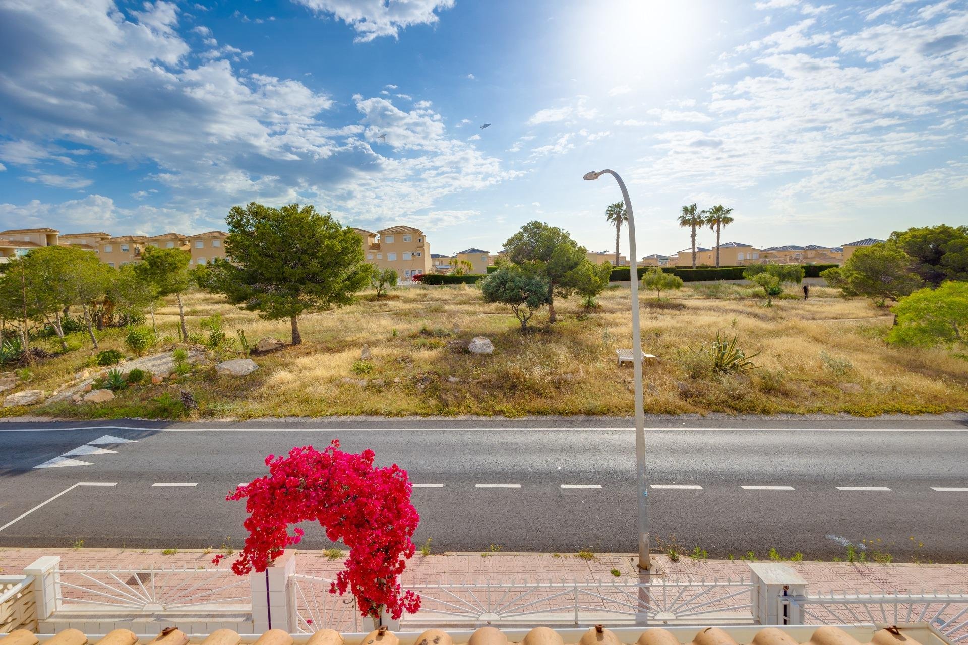 Återförsäljning - Radhus -
Orihuela Costa - La Florida
