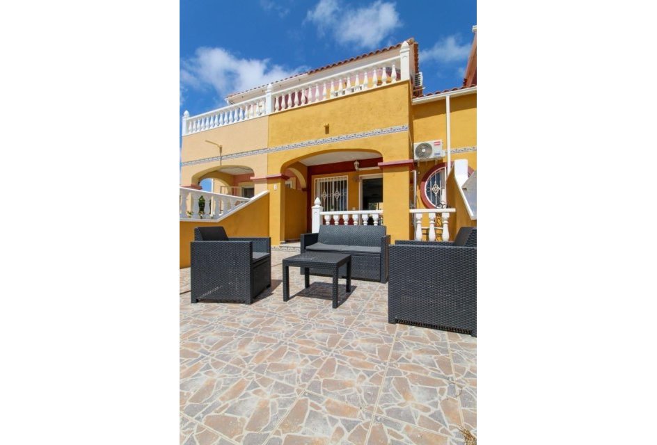 Återförsäljning - Radhus -
Orihuela Costa - La Regia
