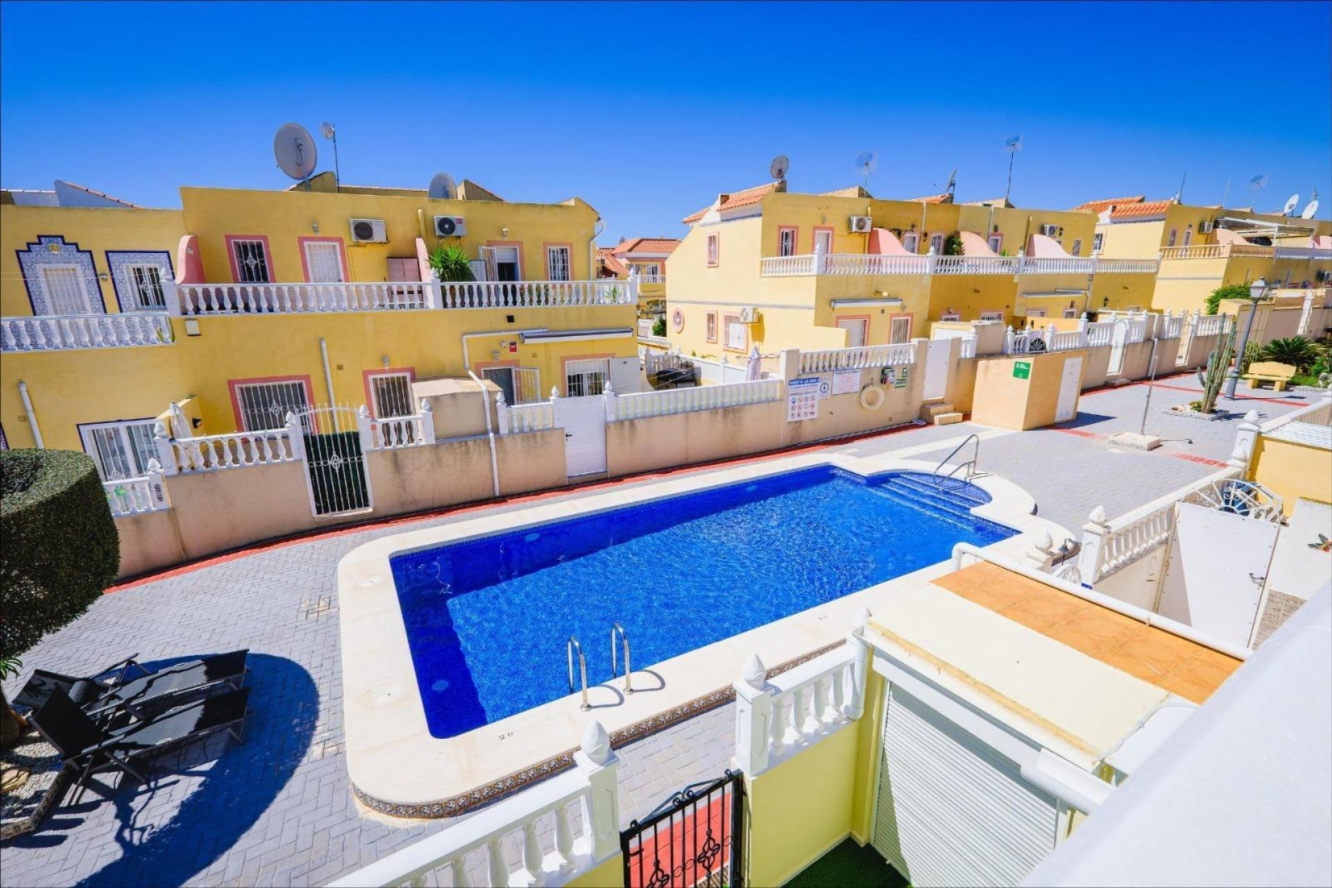Återförsäljning - Radhus -
Orihuela Costa - Las Filipinas