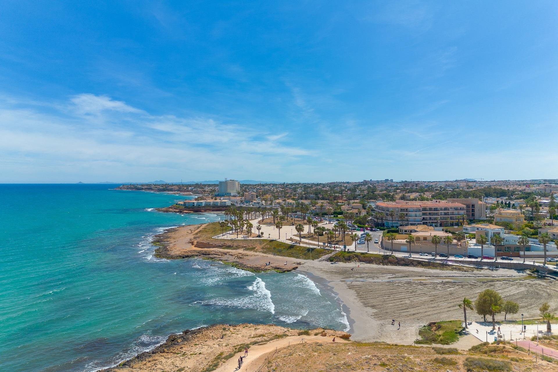 Återförsäljning - Radhus -
Orihuela Costa - Montezenia