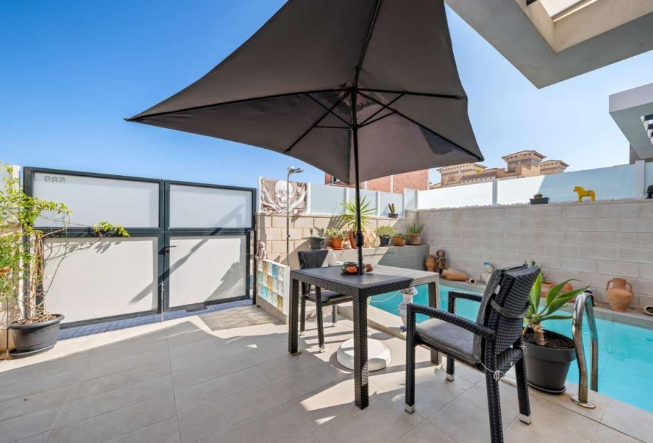 Återförsäljning - Radhus -
Orihuela Costa - PAU 8