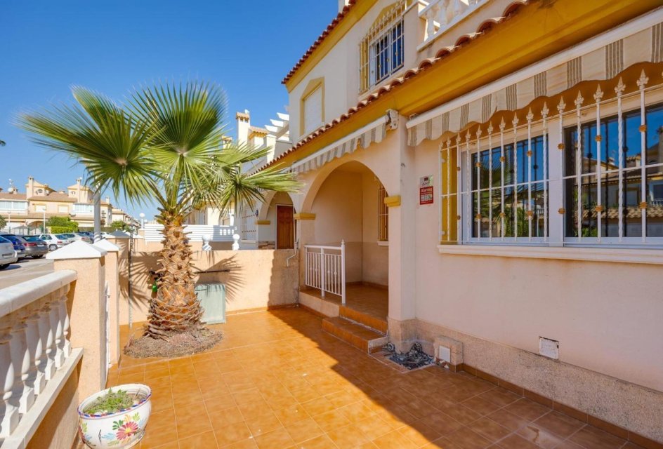 Återförsäljning - Radhus -
Orihuela Costa - Playa Flamenca