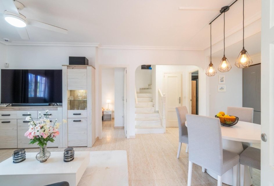 Återförsäljning - Radhus -
Orihuela Costa - Punta Prima