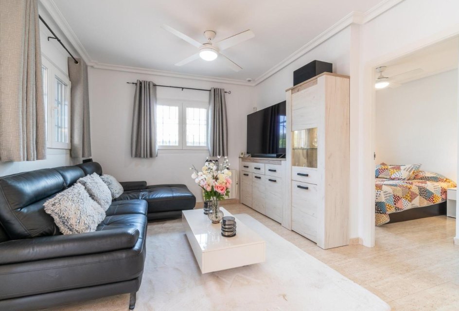 Återförsäljning - Radhus -
Orihuela Costa - Punta Prima