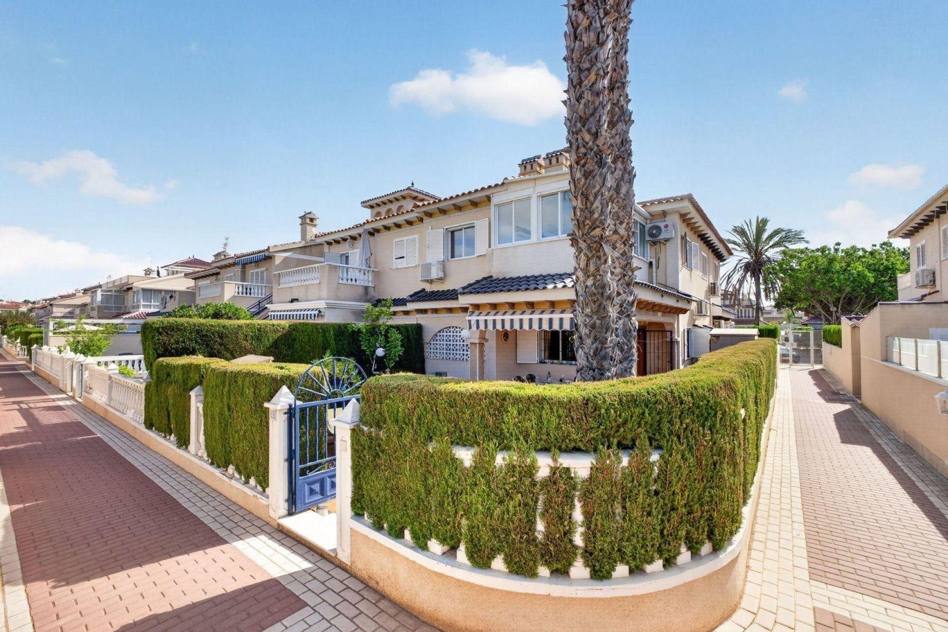Återförsäljning - Radhus -
Orihuela Costa - Punta Prima