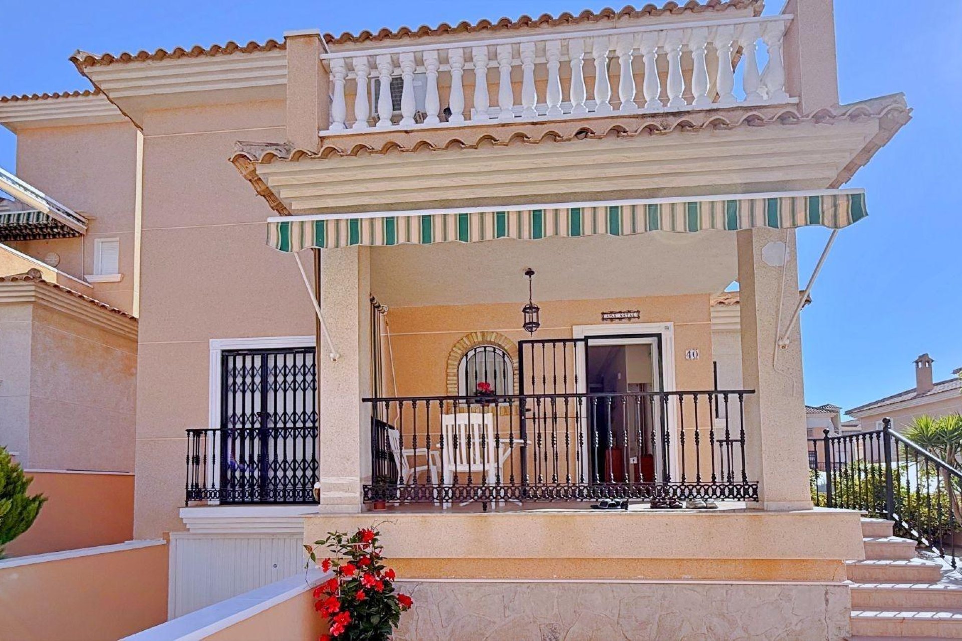 Återförsäljning - Radhus -
Orihuela Costa - Urbanización Perla del Mar