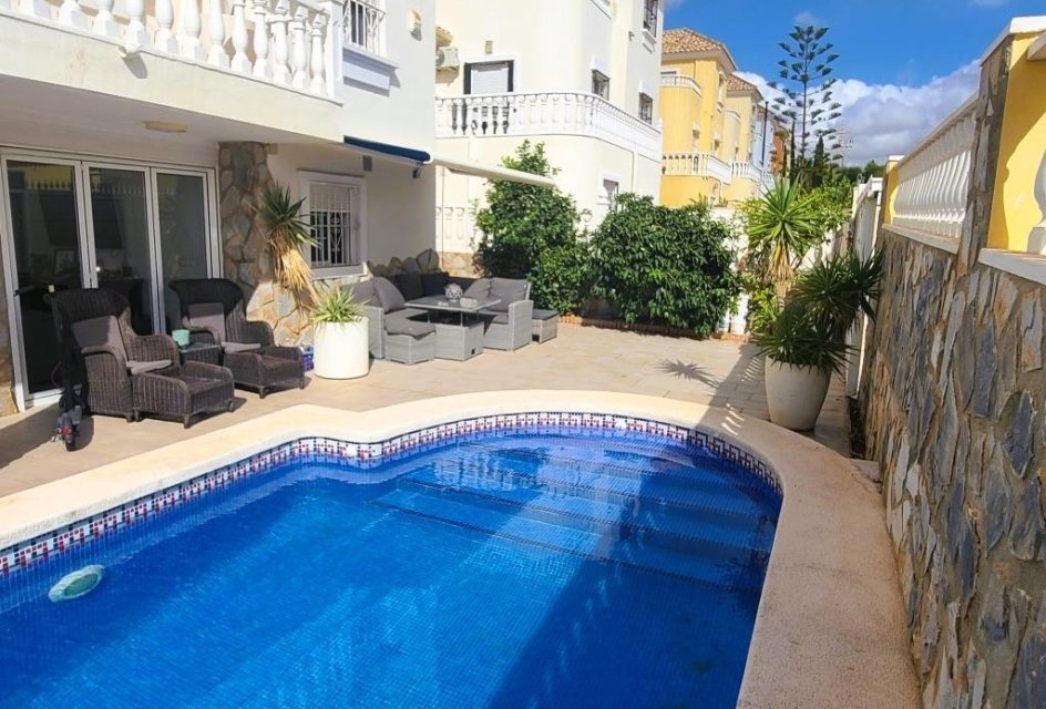 Återförsäljning - Radhus -
Orihuela Costa - Villamartín-Las Filipinas