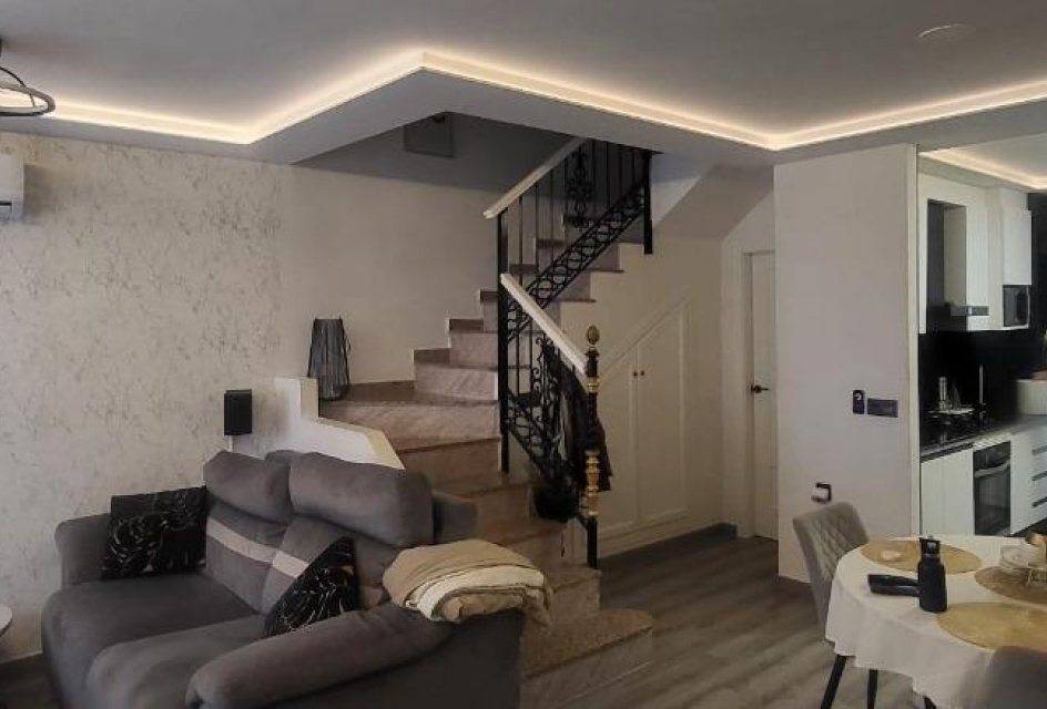 Återförsäljning - Radhus -
Orihuela Costa - Villamartín