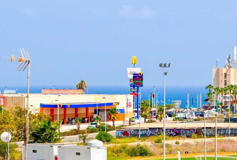 Återförsäljning - Radhus -
Torrevieja - Punta prima
