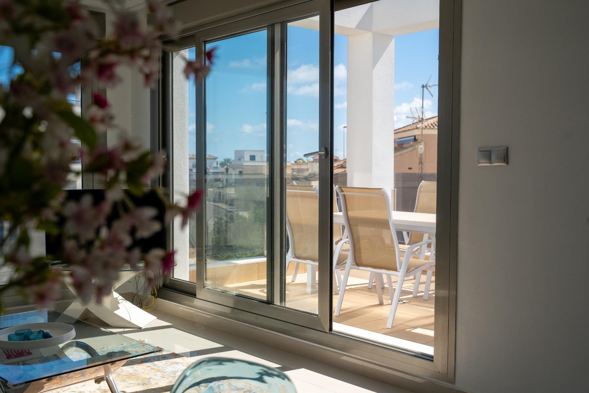 Återförsäljning - Takvåning -
Orihuela Costa - La Zenia