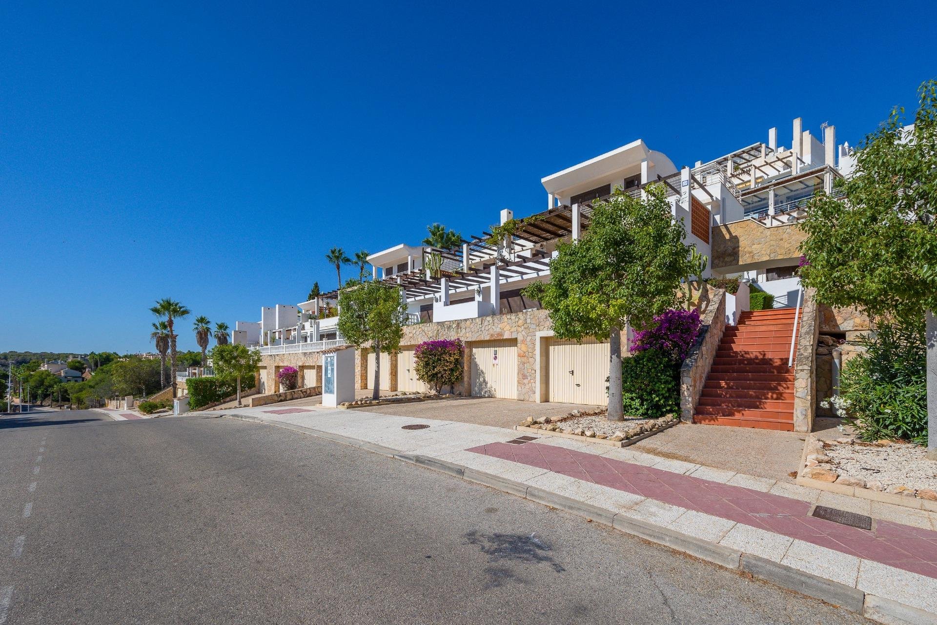 Återförsäljning - Takvåning -
Orihuela Costa - Las Ramblas