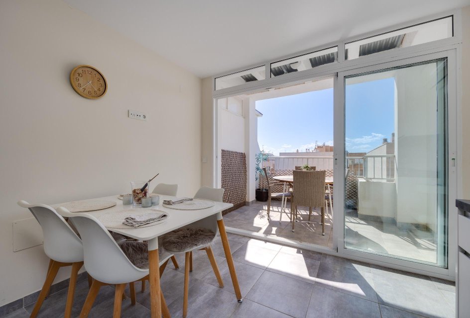 Återförsäljning - Takvåning -
Torrevieja - Centro