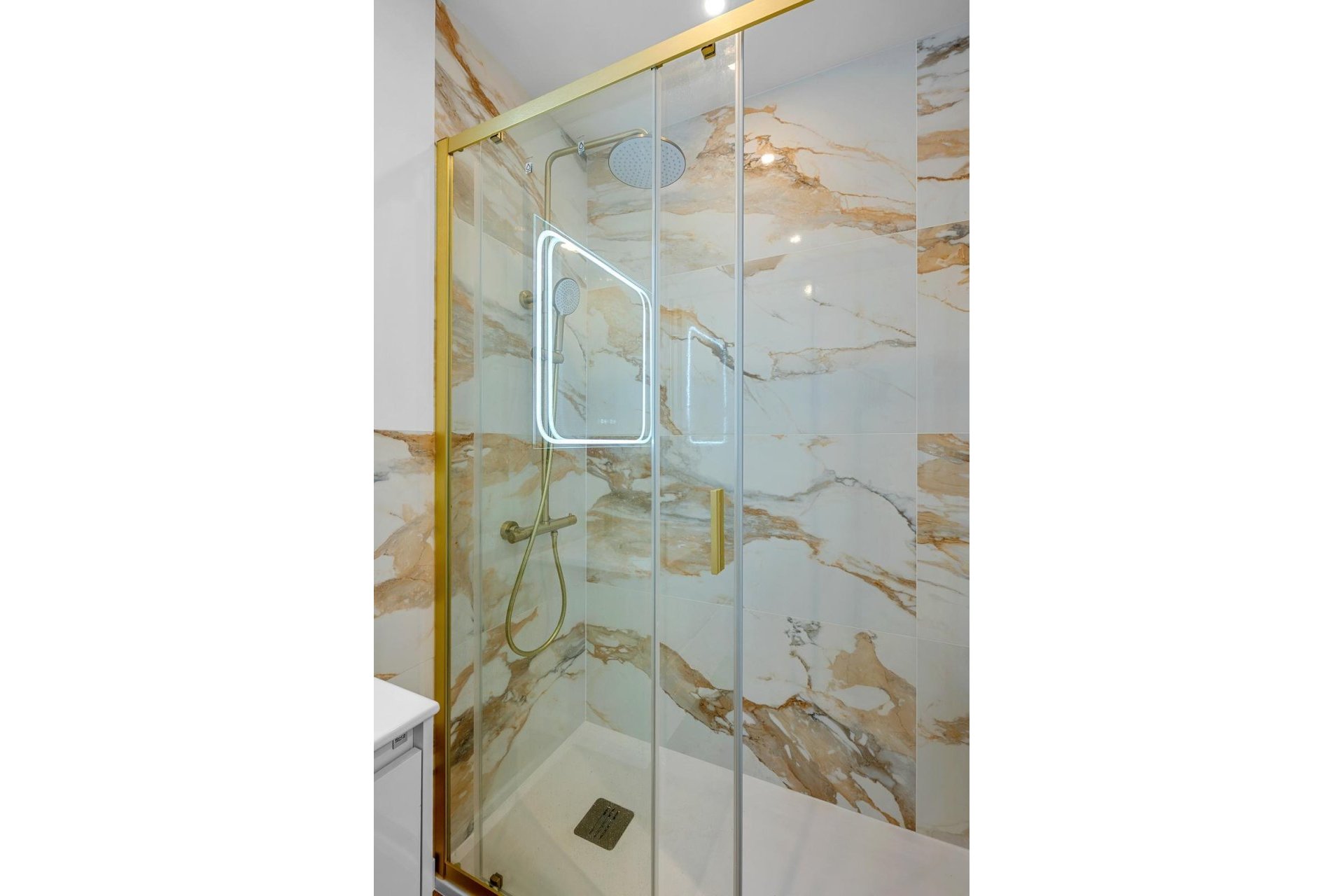 Återförsäljning - Takvåning -
Torrevieja - Punta Prima