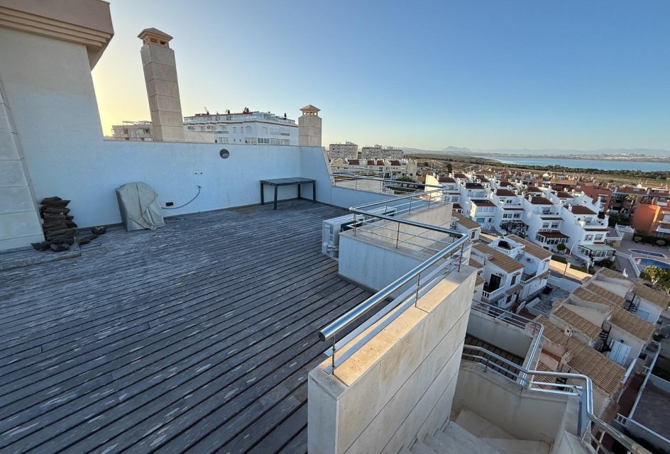 Återförsäljning - Takvåning -
Torrevieja - Torreblanca
