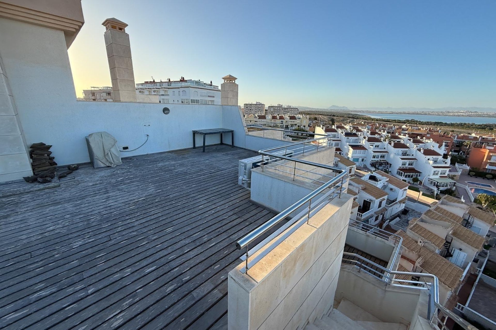 Återförsäljning - Takvåning -
Torrevieja - Torreblanca