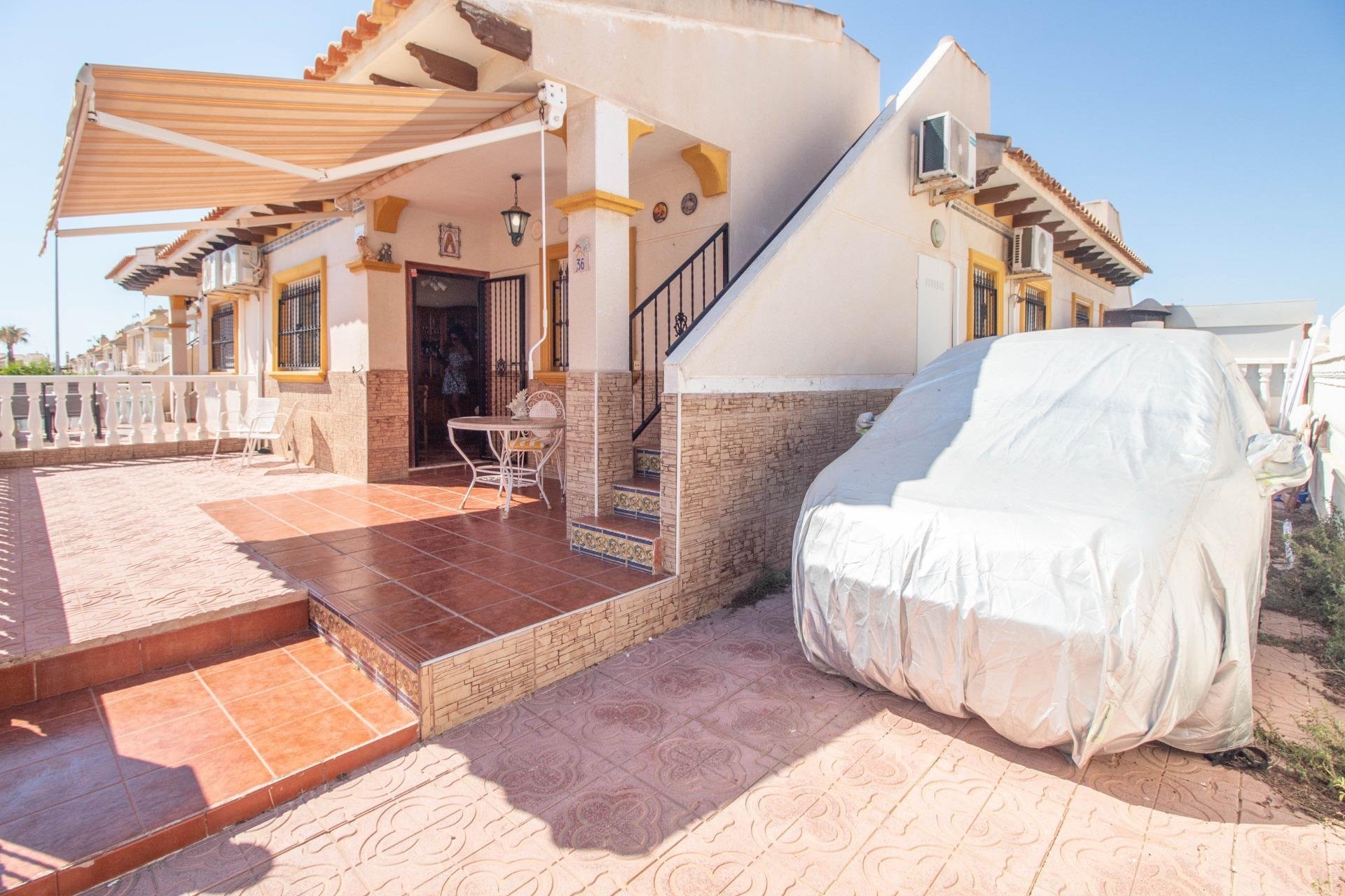 Återförsäljning - Terraced house -
Orihuela Costa - La Zenia