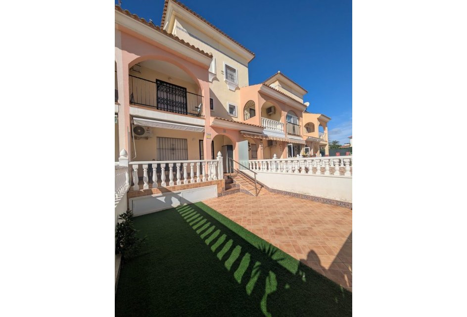 Återförsäljning - town house -
Playa Flamenca