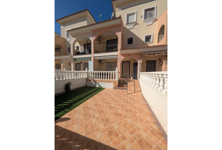 Återförsäljning - town house -
Playa Flamenca