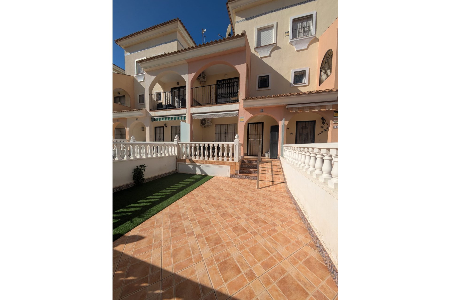 Återförsäljning - town house -
Playa Flamenca