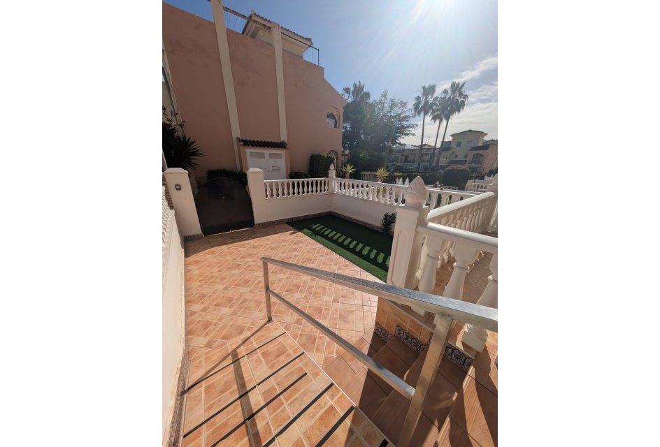 Återförsäljning - town house -
Playa Flamenca