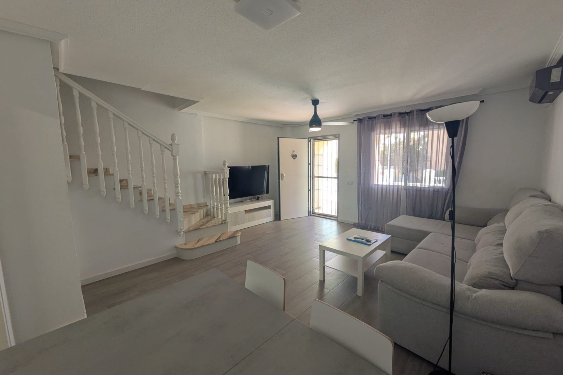 Återförsäljning - town house -
Playa Flamenca