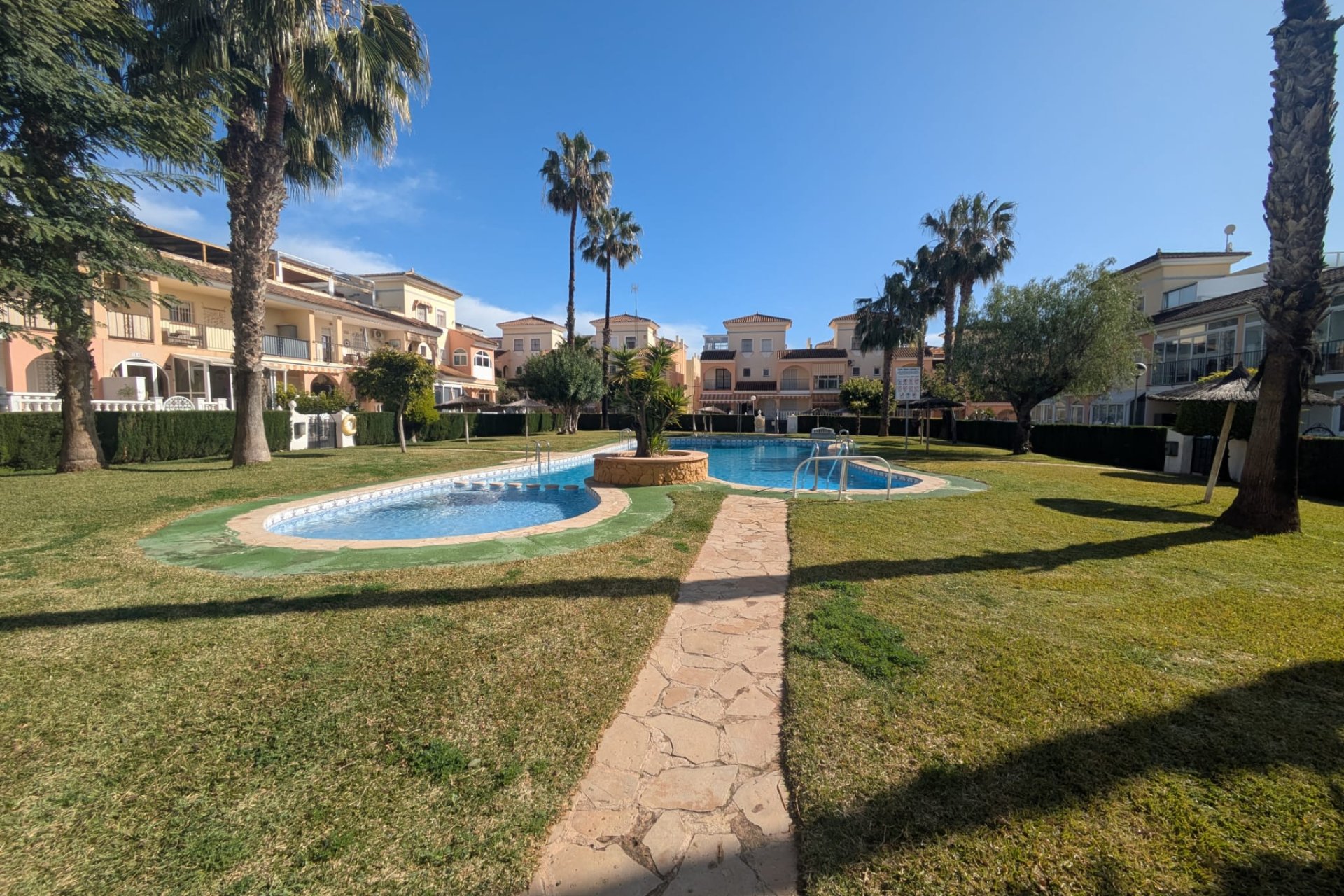 Återförsäljning - town house -
Playa Flamenca