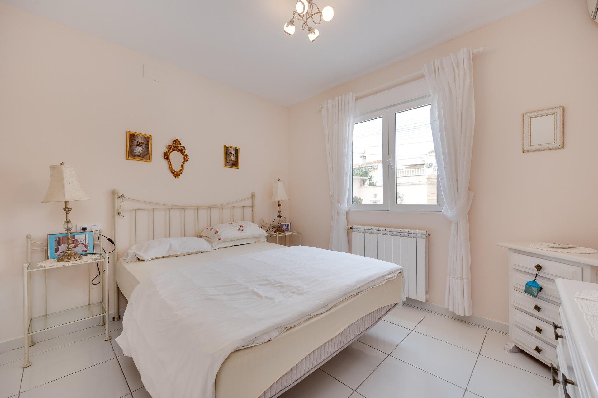 Återförsäljning - Villa -
Orihuela Costa - Cabo Roig