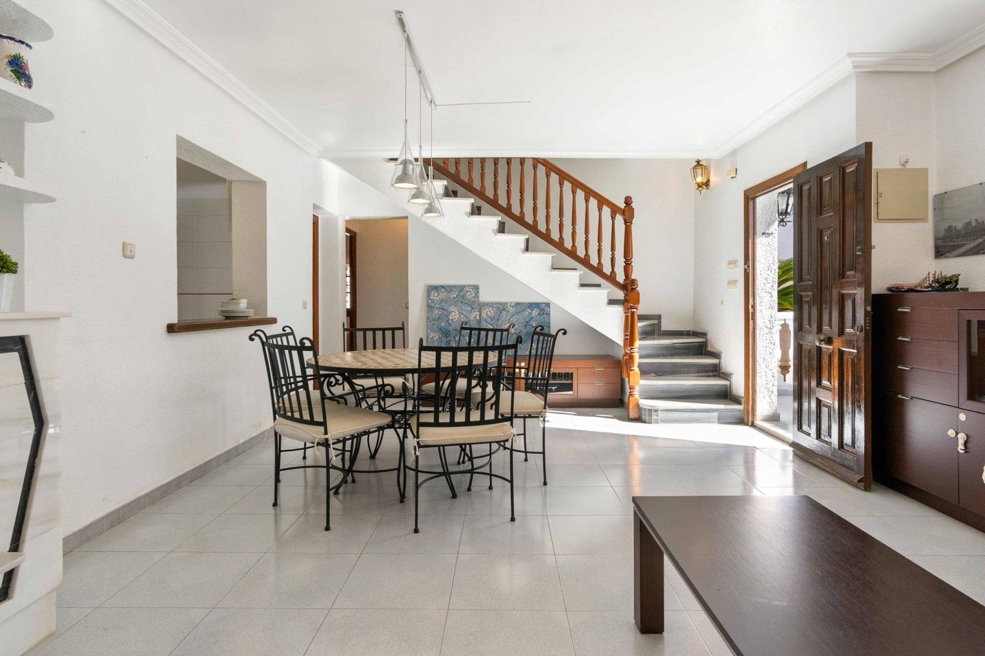 Återförsäljning - Villa -
Orihuela Costa - Cabo Roig
