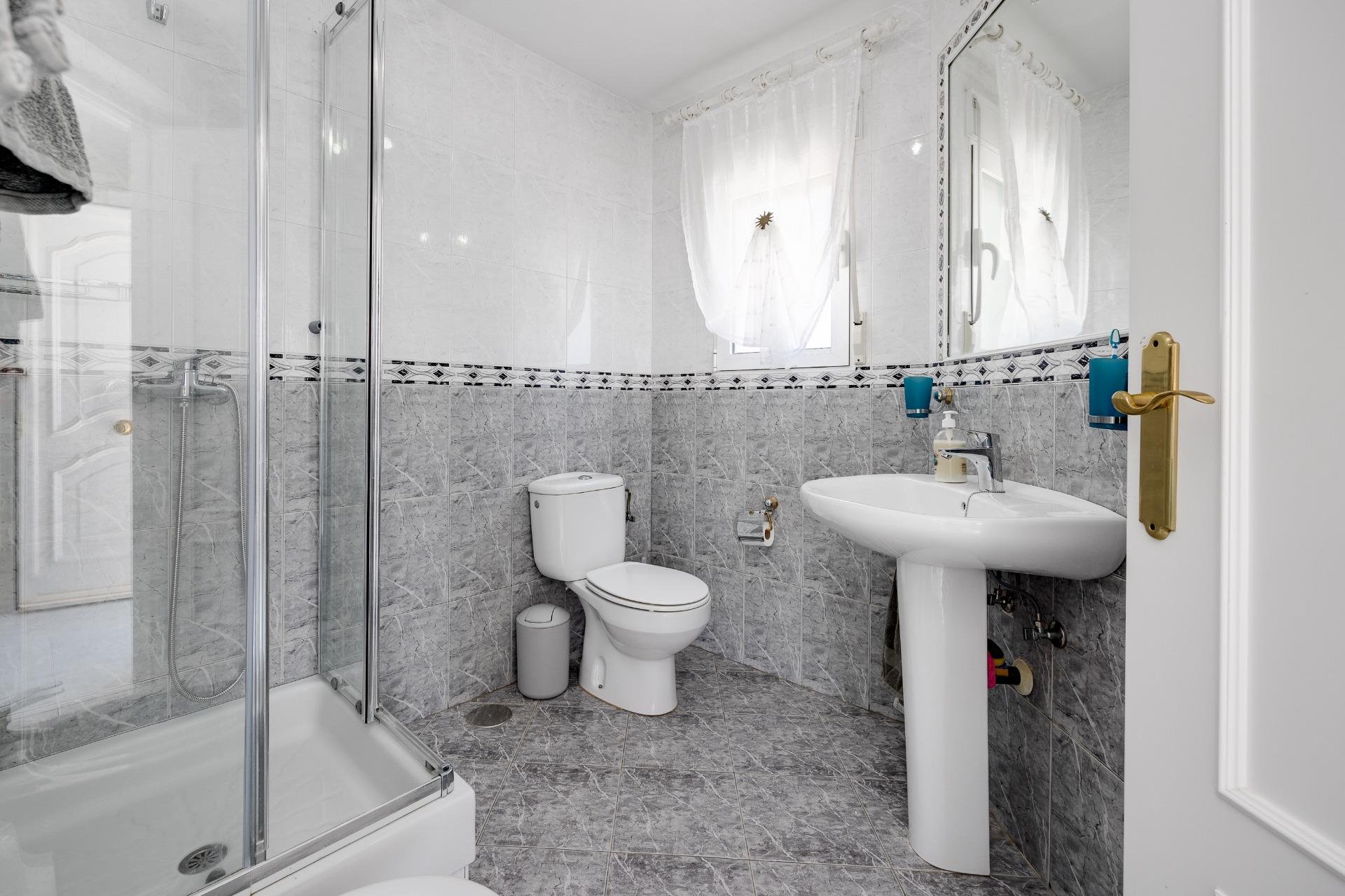 Återförsäljning - Villa -
Orihuela Costa - La Regia