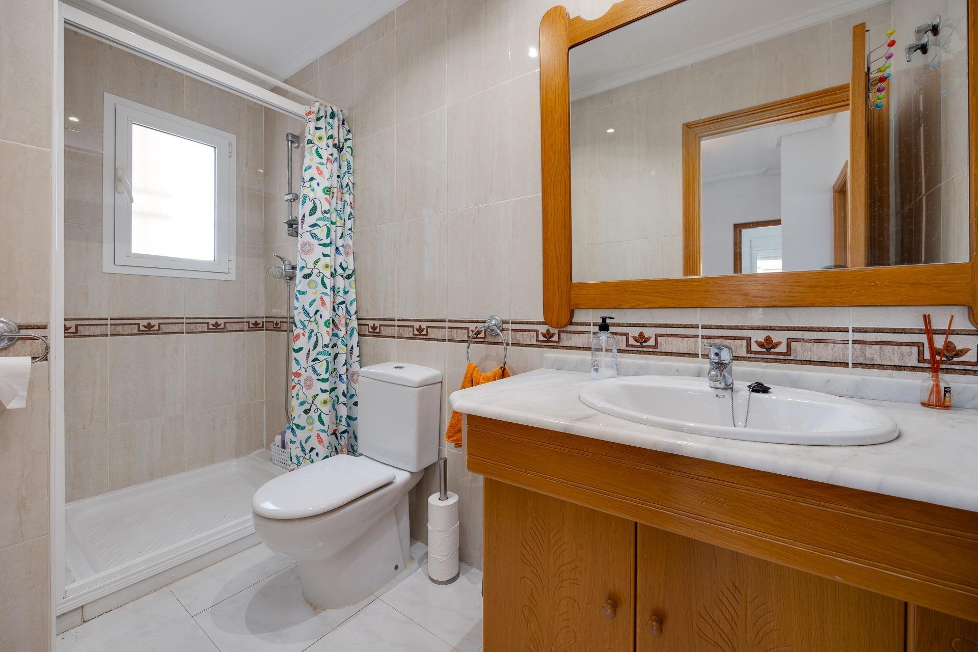 Återförsäljning - Villa -
Orihuela Costa - La Zenia