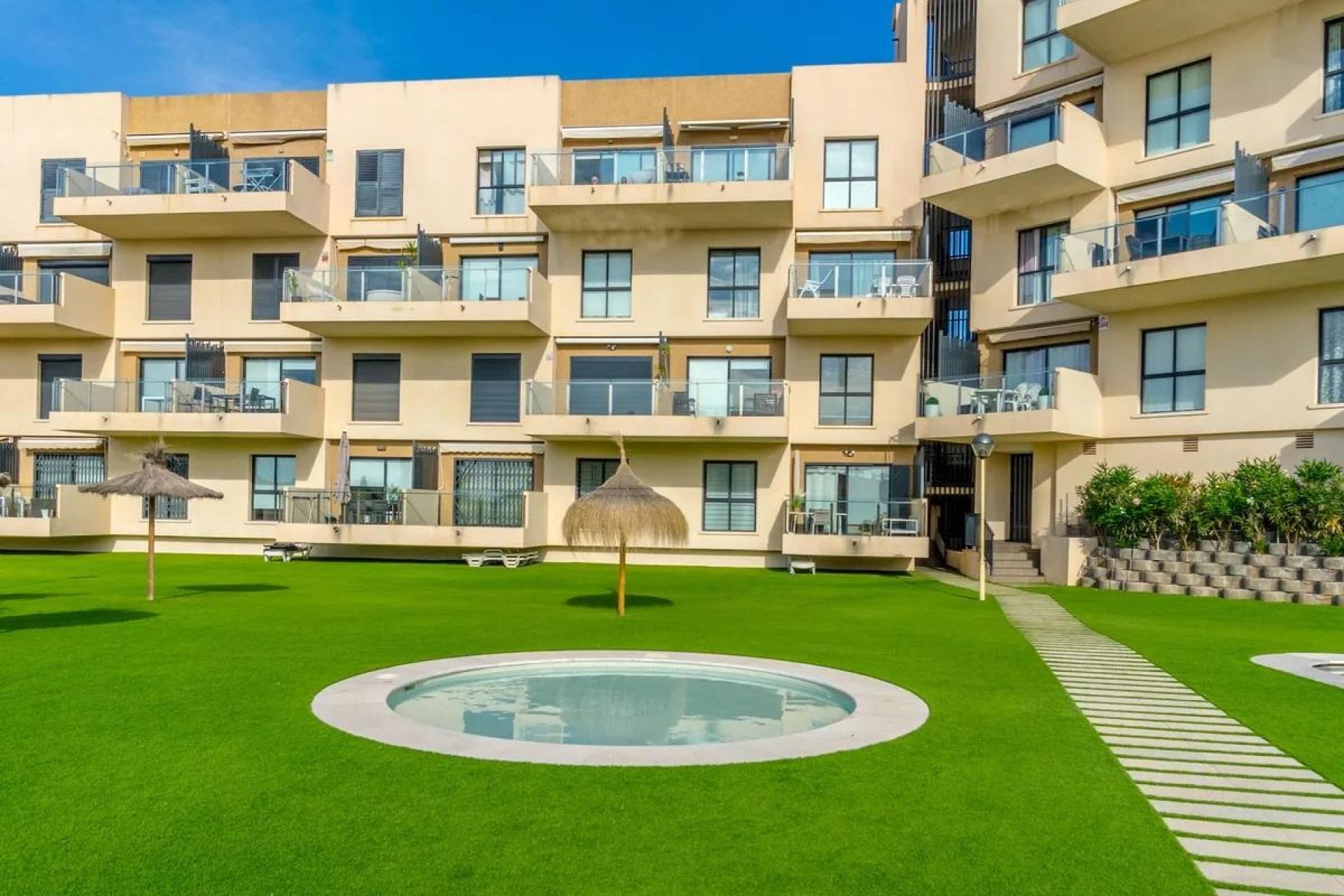 Återförsäljning - Villa -
Orihuela Costa - La Zenia