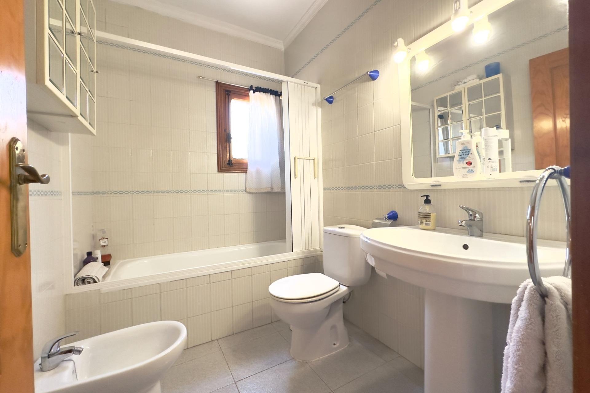 Återförsäljning - Villa -
Orihuela Costa - La Zenia