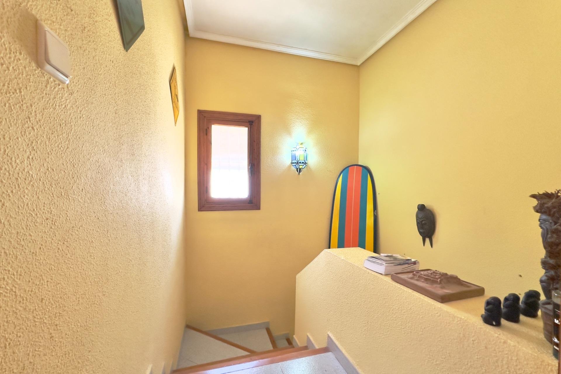 Återförsäljning - Villa -
Orihuela Costa - La Zenia