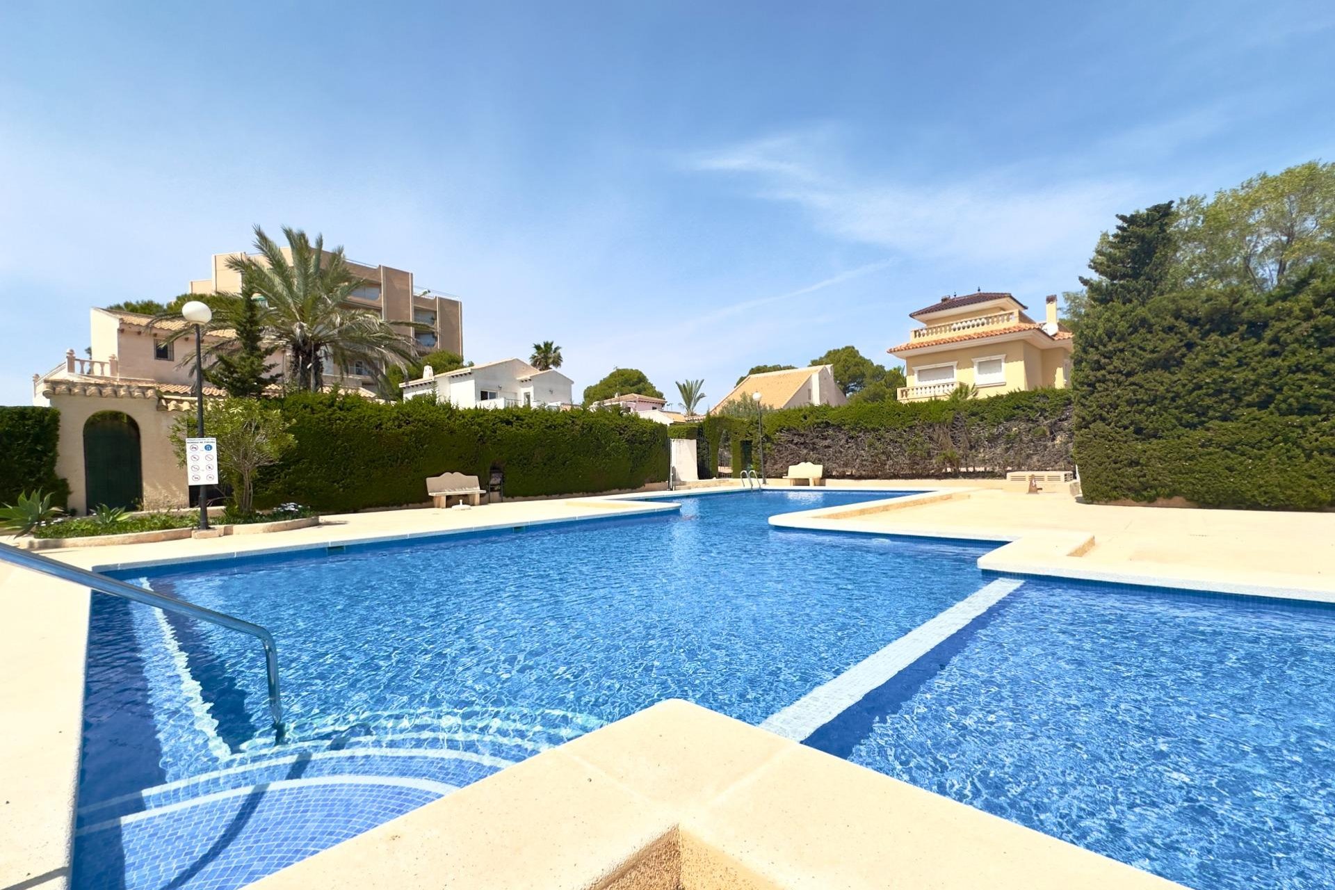 Återförsäljning - Villa -
Orihuela Costa - La Zenia