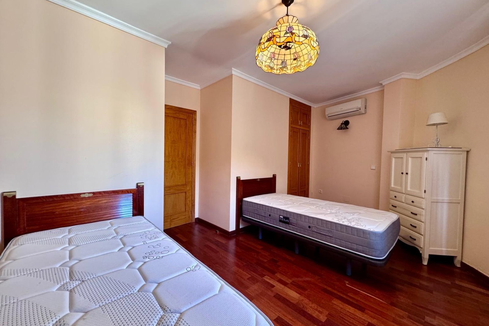 Återförsäljning - Villa -
Orihuela Costa - Lomas de Cabo Roig