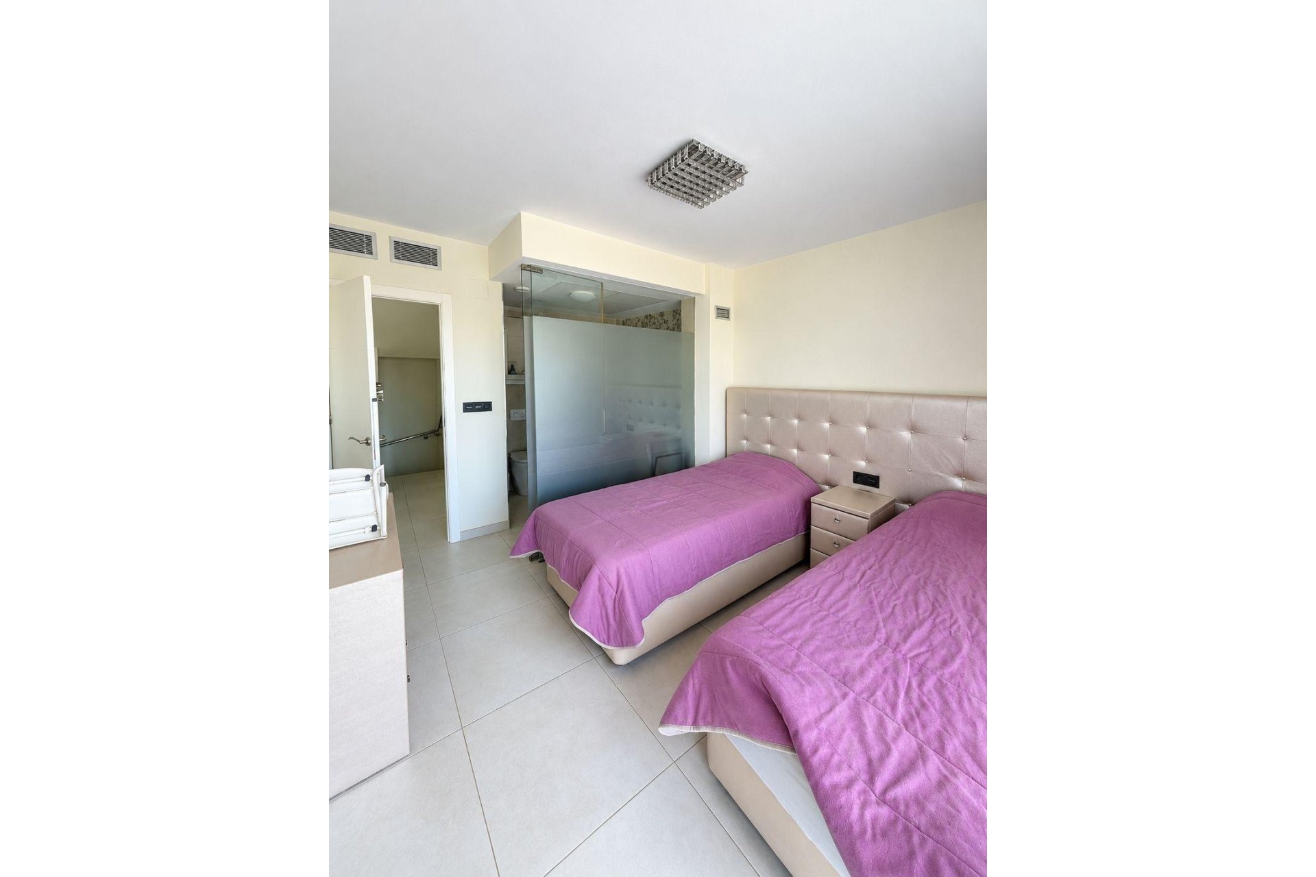 Återförsäljning - Villa -
Orihuela Costa - Lomas de Cabo Roig