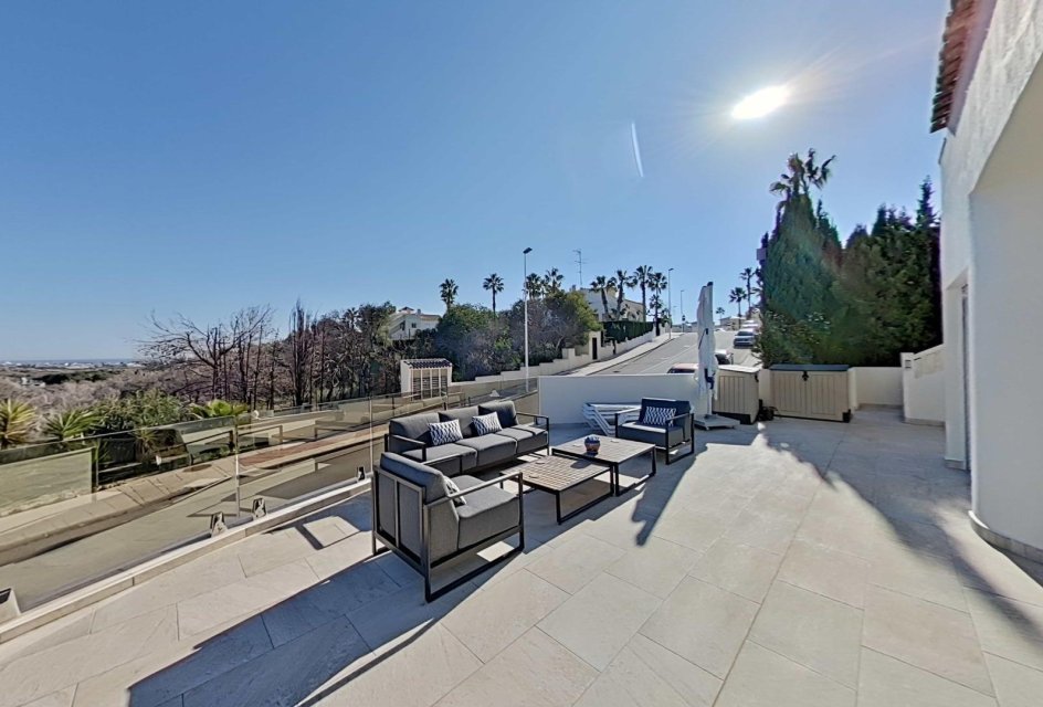 Återförsäljning - Villa -
Orihuela Costa - Lomas de Campoamor-Las Ramblas