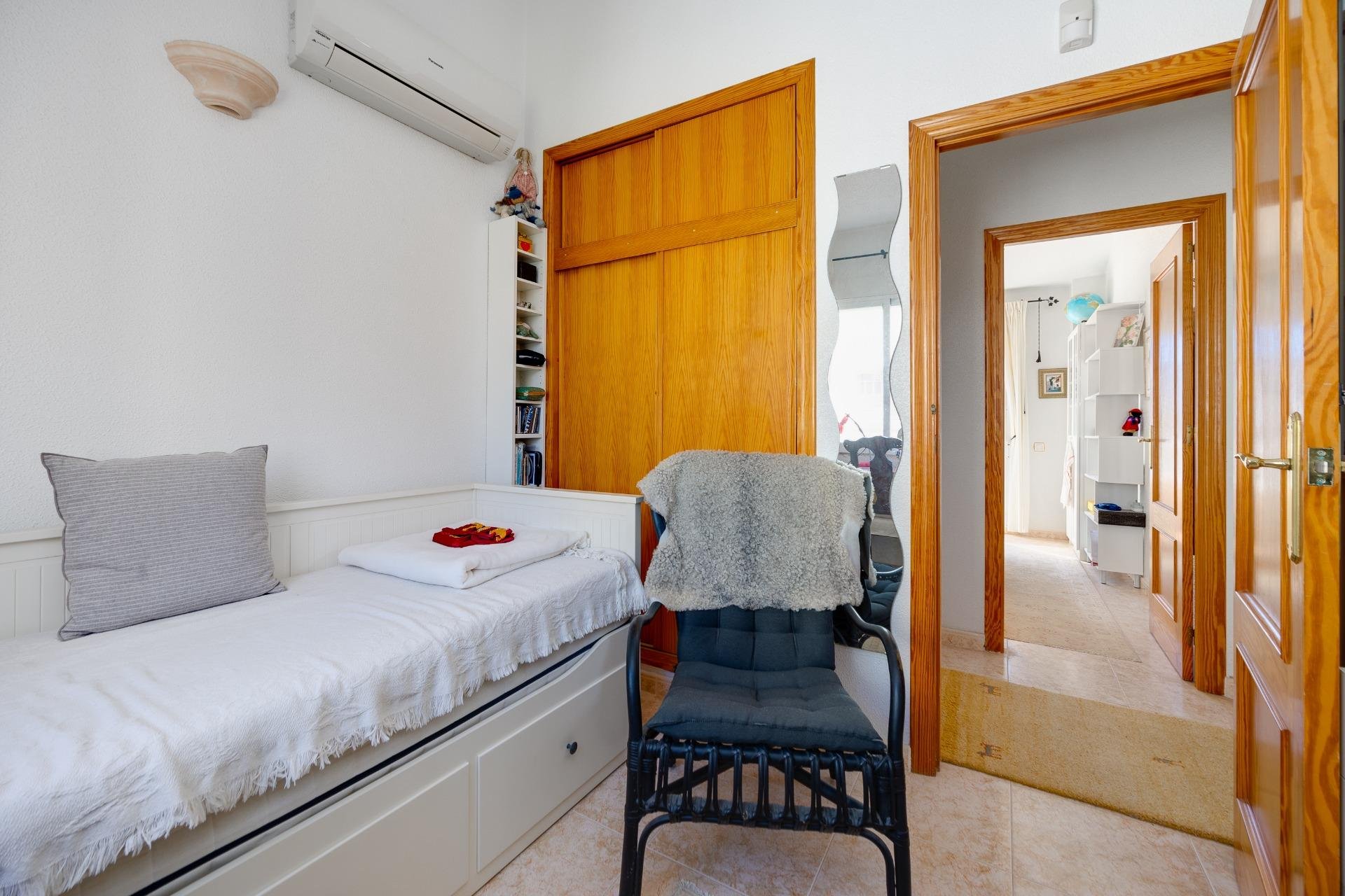 Återförsäljning - Villa -
Orihuela Costa - Lomas de Don Juan