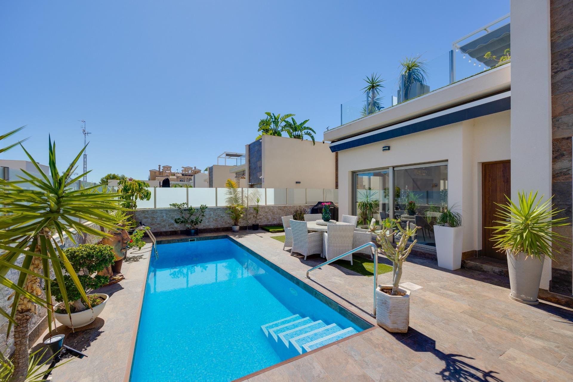 Återförsäljning - Villa -
Orihuela Costa - PAU 26