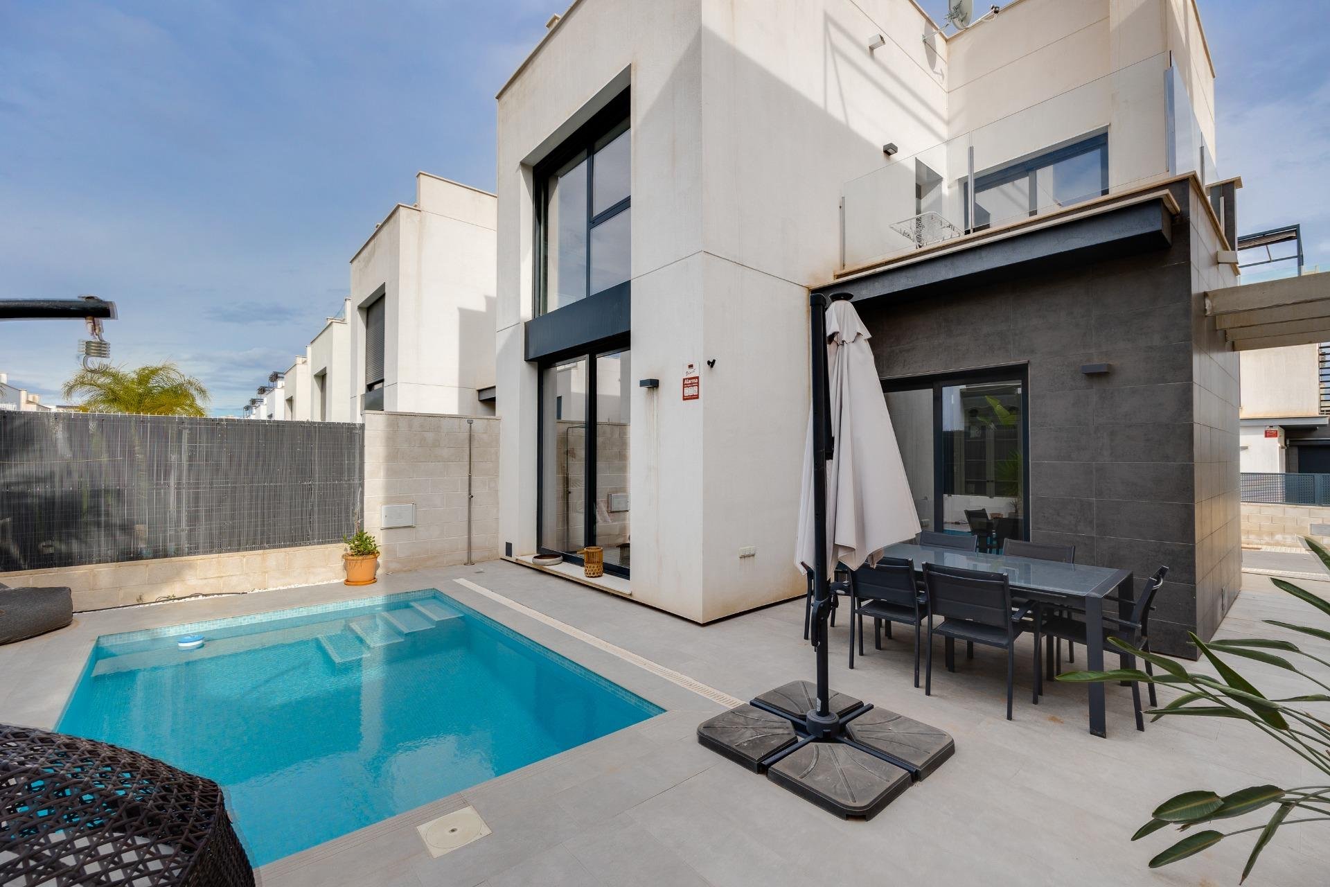 Återförsäljning - Villa -
Orihuela Costa - PAU 26