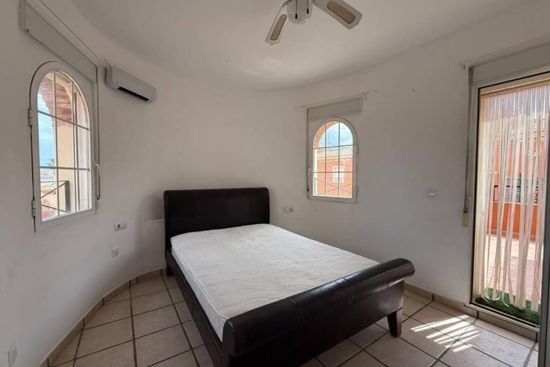 Återförsäljning - Villa -
Orihuela Costa - Playa Flamenca
